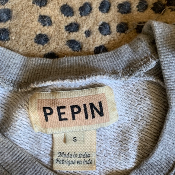 Anthropologie Pepin distressed sweatshirt. Worn about 4x . Retail 150‎ - Picture 3 of 4